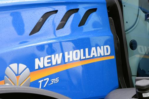 8-new-holland-T7-heavy-duty-cooling-vents.jpg